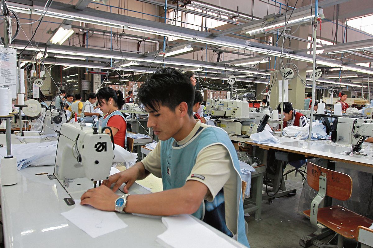 Crece productividad laboral en la industria manufacturera