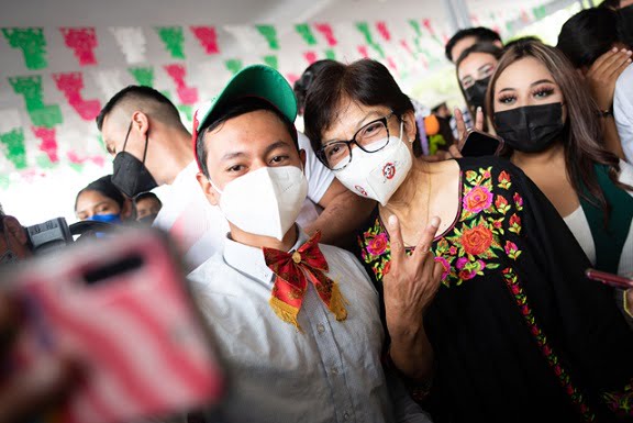 Celebra la Rectora Lilia Cedillo Ramírez las fiestas patrias con estudiantes en CU