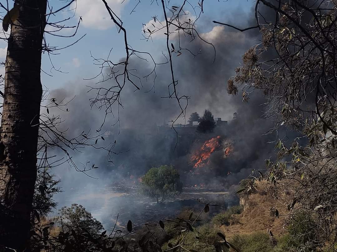 Atiende Gobierno del Estado incendios forestales en Ixtacamaxtitlán, Libres y Tetela de Ocampo